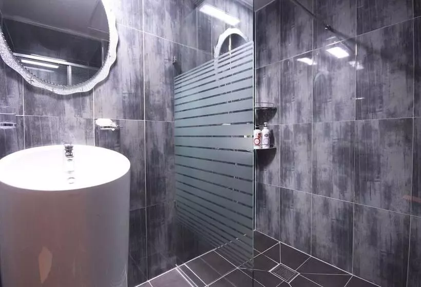 Gimje Q Drive Self Check In Motel