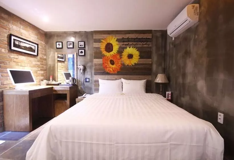 Gimje Q Drive Self Check In Motel