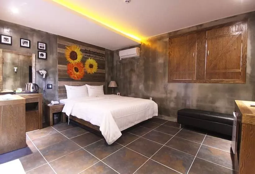 Gimje Q Drive Self Check In Motel