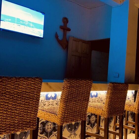 Отель Aqua Vista Beach House