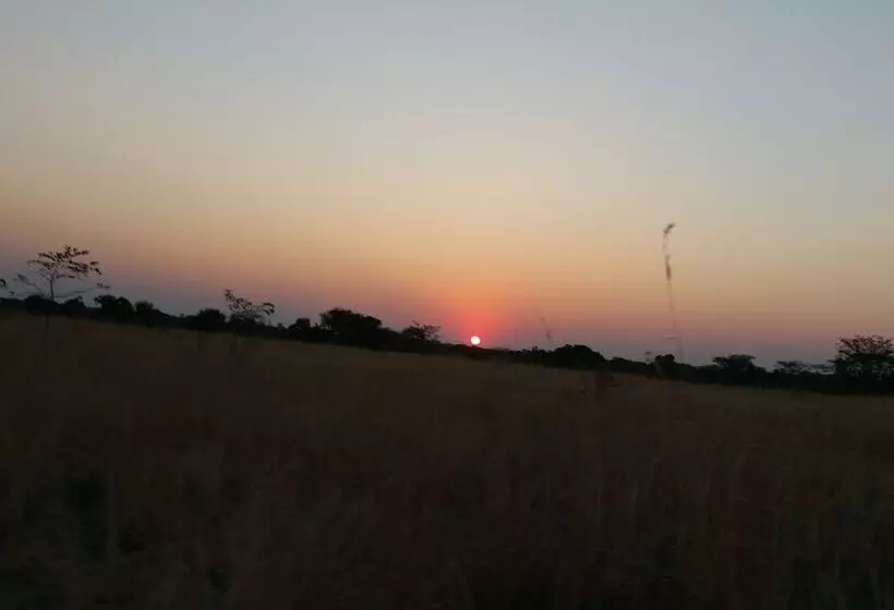 هتل Beatrice Lodges And Conference Centre