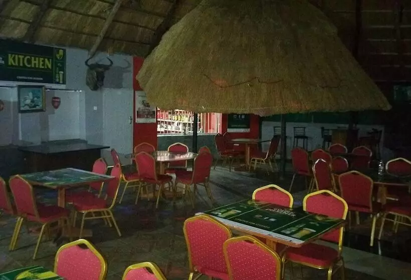 هتل Beatrice Lodges And Conference Centre