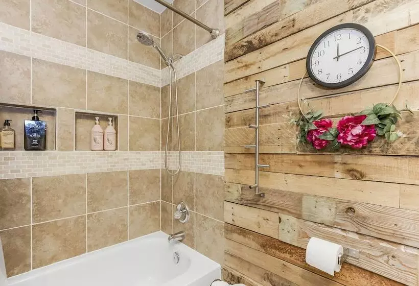 Hotelli Becky & Marvels 420 Stay   Private Room