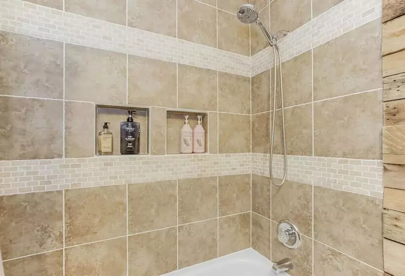 Hotelli Becky & Marvels 420 Stay   Private Room