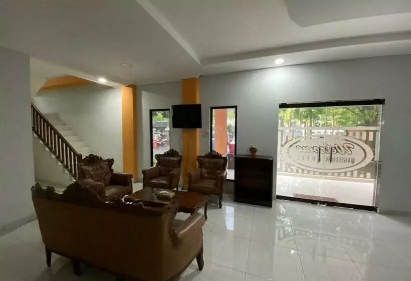 ホテル Magellona Makassar Mitra Reddoorz