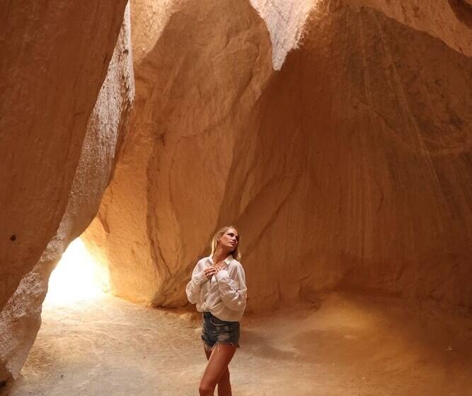 هتل Mak S Cave House