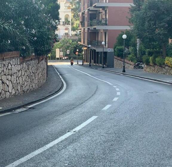 فندق Parco Tasso Guest House