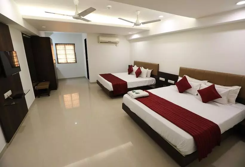 Hotelli Shaguns & Banquet Surat