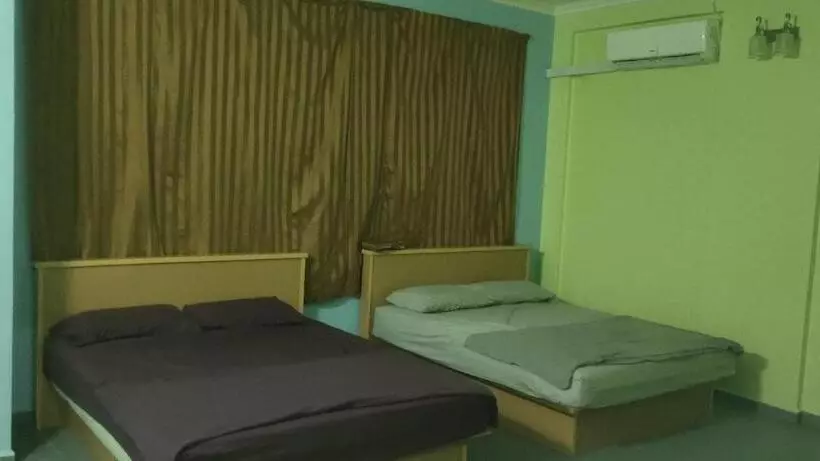 هتل Tepoh By Oyo Rooms