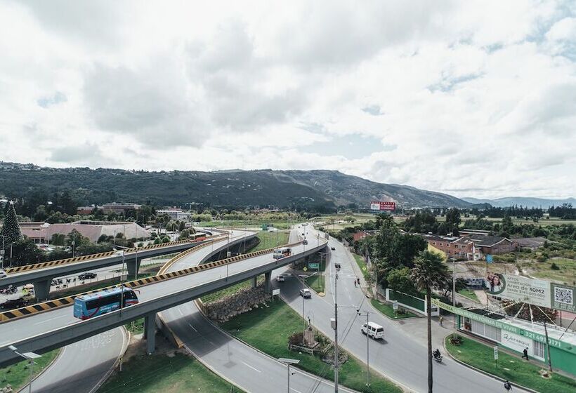 هتل Uma Suites Chia