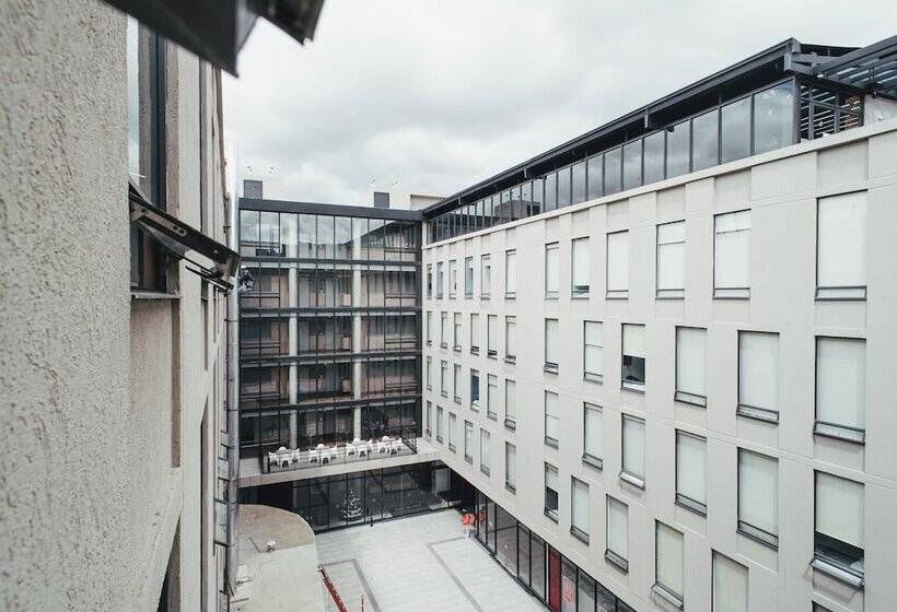 هتل Uma Suites Chia