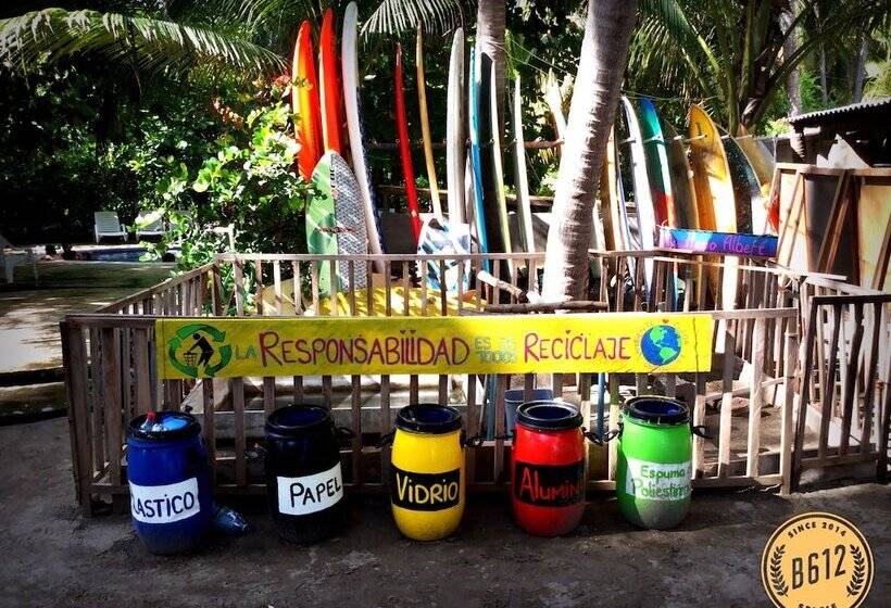 هتل Y Restaurante La Tortuga Verde