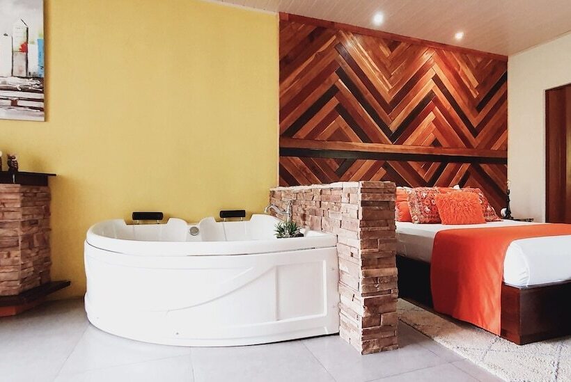 هتل Yellow Tree Suites