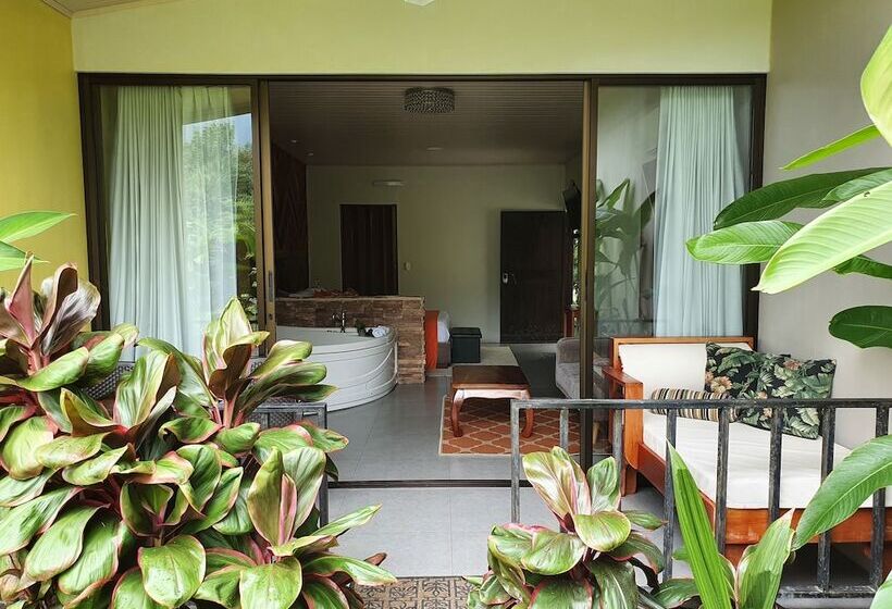 هتل Yellow Tree Suites