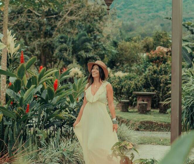 هتل Yellow Tree Suites