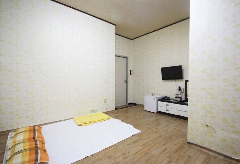 هتل Yeosu Sinseng