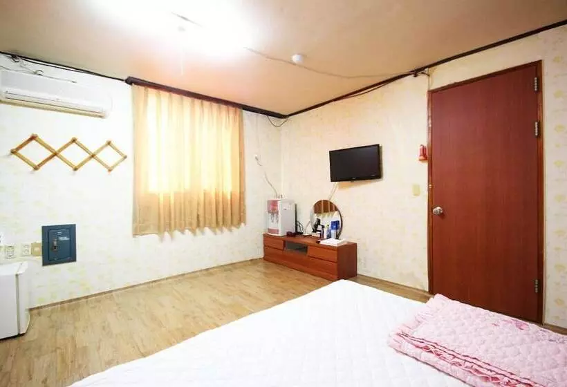 هتل Yeosu Sinseng