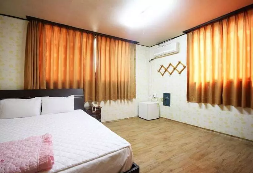 هتل Yeosu Sinseng