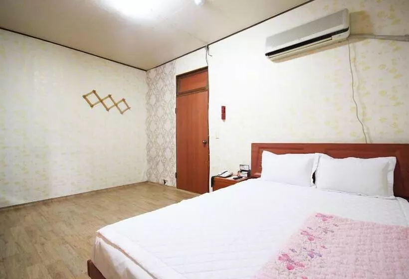 هتل Yeosu Sinseng