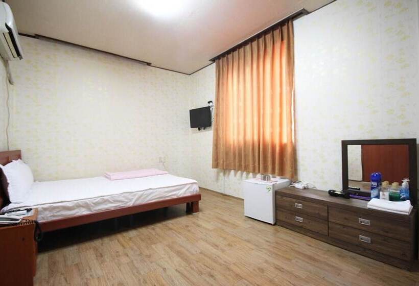 هتل Yeosu Sinseng