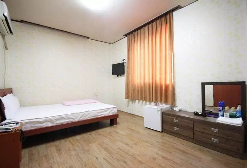 هتل Yeosu Sinseng