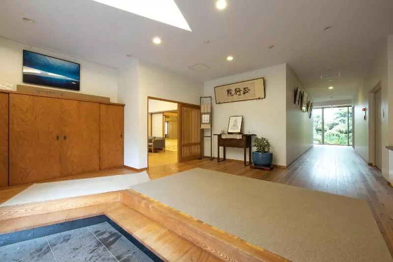 Temple Hotel Takeibo