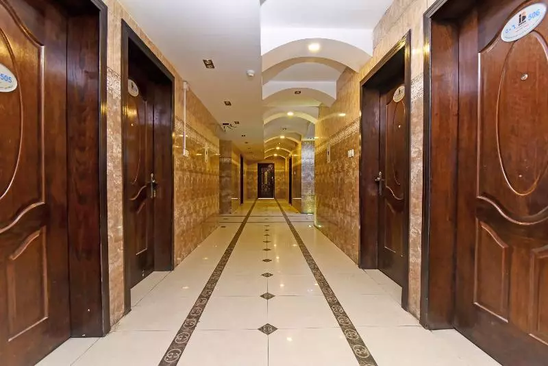هتل 386 Buhr By Oyo Rooms