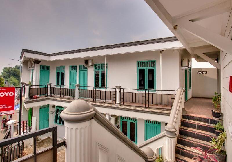 בית מלון כפרי Anjum Residence By Oyo Rooms