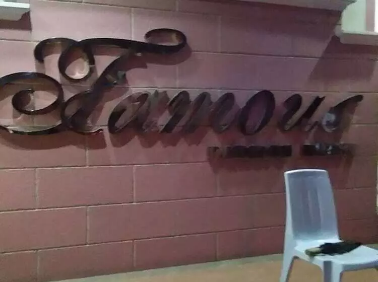 ホテル Famous Pension House Ii