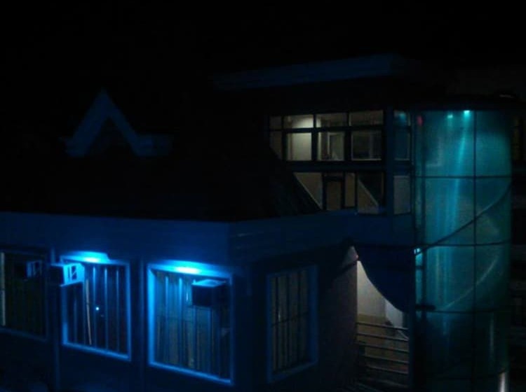 Отель Famous Pension House Ii