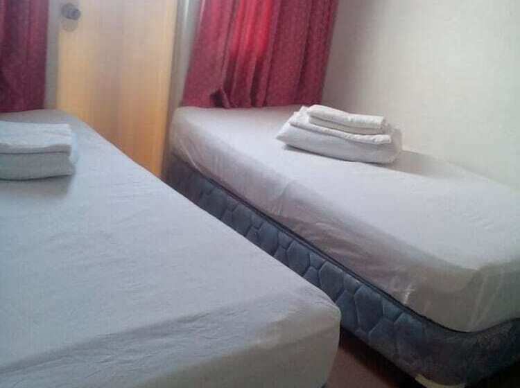 Отель Famous Pension House Ii