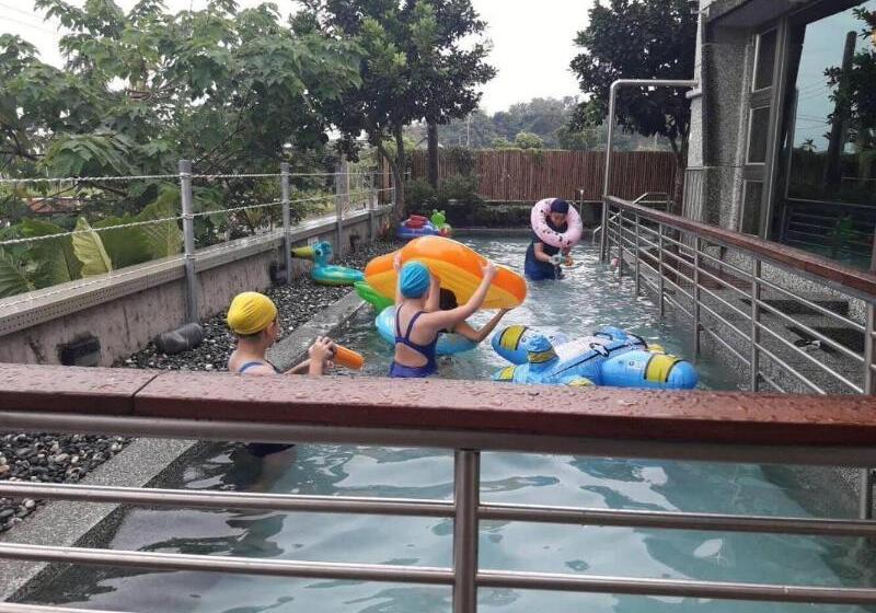 هتل Hou Shan Ren Jia B&b Hall A