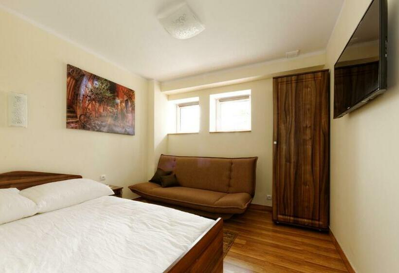 ユースホステル Restauracja Rycerska