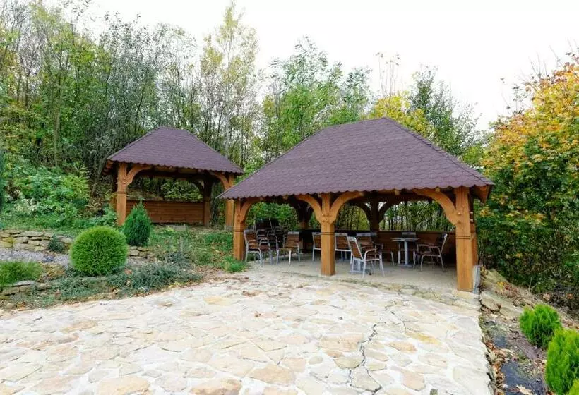 Retkeilymaja Restauracja Rycerska