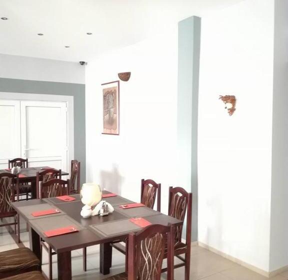 旅馆 Zajazd Bachus