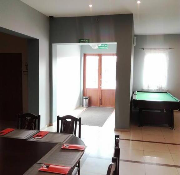 旅馆 Zajazd Bachus