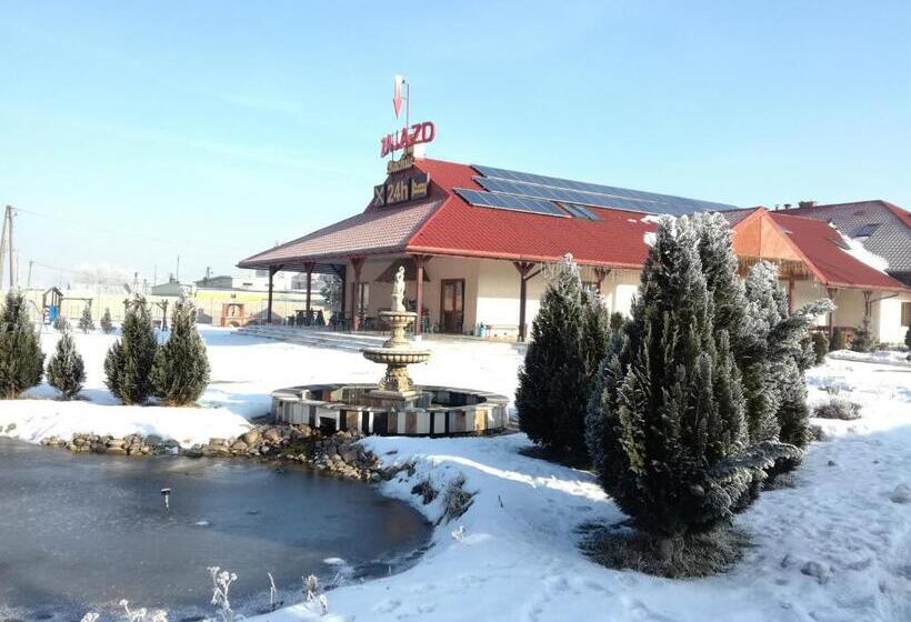 旅馆 Zajazd Bachus