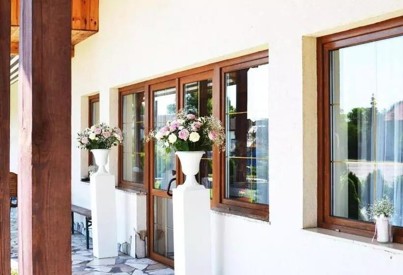 ユースホステル Zajazd Bachus