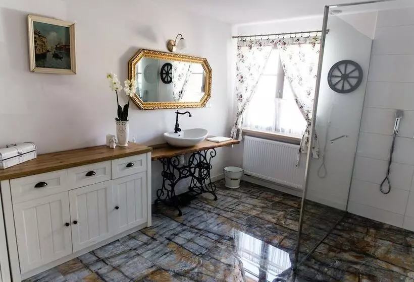 Aamiaismajoitus (B&B) Chata Pod świnią Górą