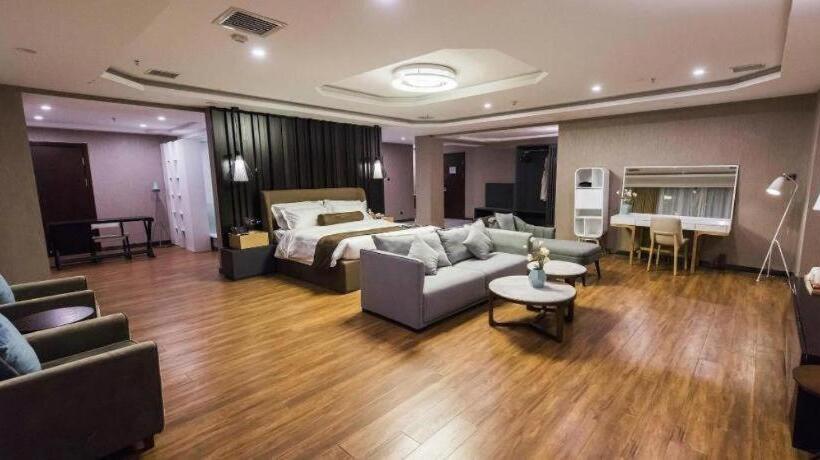 Hotel James Joyce Coffetel Jilin Railway Station Fortune Plaza