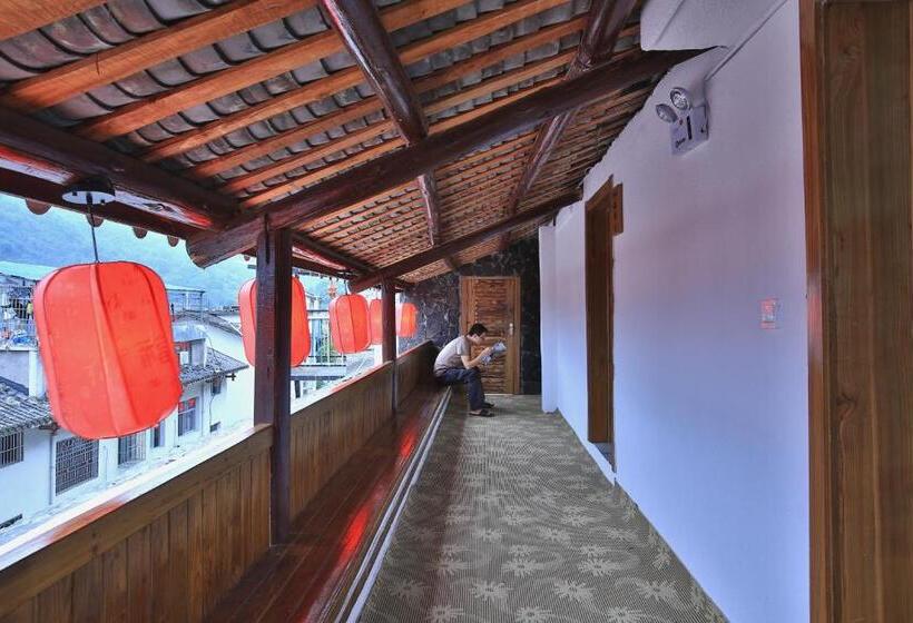 فندق Destination Youth Hostel