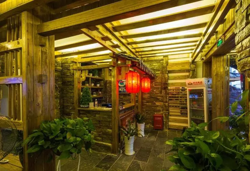 Hotelli Destination Youth Hostel