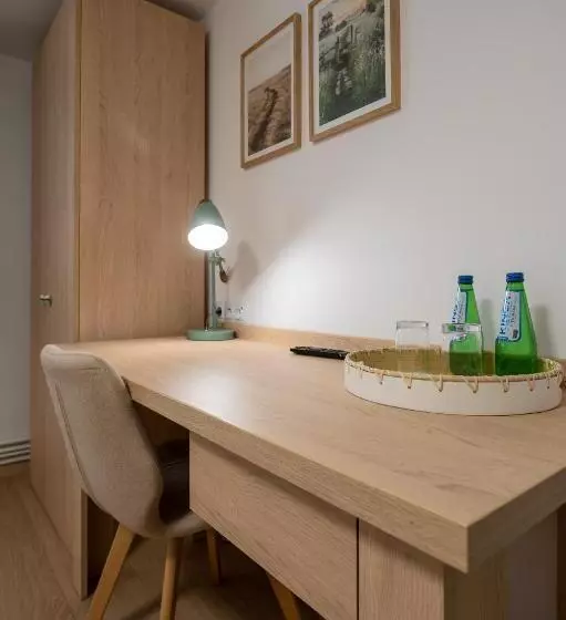 リゾートホテル Szumi Las Events & Apartments