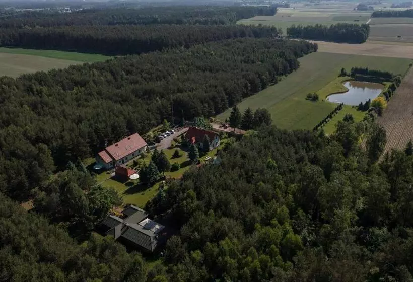 リゾートホテル Szumi Las Events & Apartments