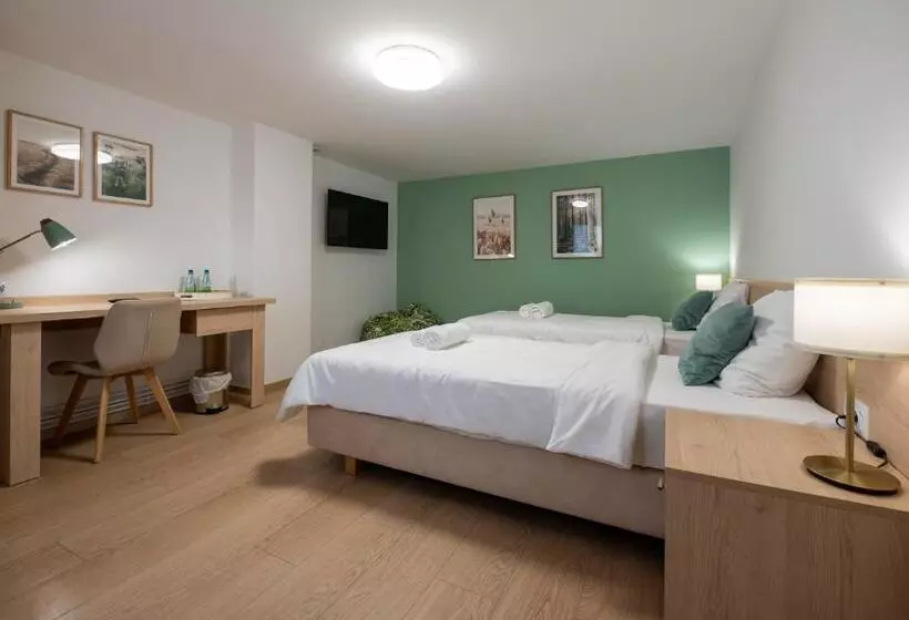 リゾートホテル Szumi Las Events & Apartments