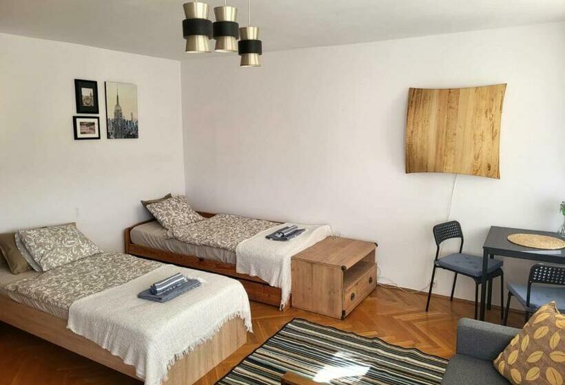 ユースホステル Lemuria Pokoje Wlk Niedźwiedzicy