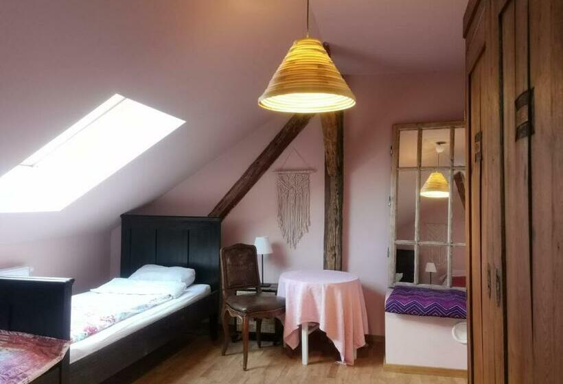 住宿加早餐 Klimatyczny Dom, Noclegi W Lesie Miejskim