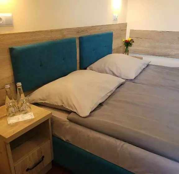 Aamiaismajoitus (B&B) Złote Pióro