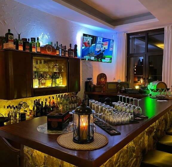 בית מלון כפרי Folwark Minikowo   Agroturystyka W Borach Tucholskich   5 Pokoi   1 Do 25os