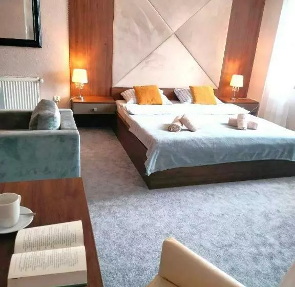 Hotelli Gościniec Nad Sawą